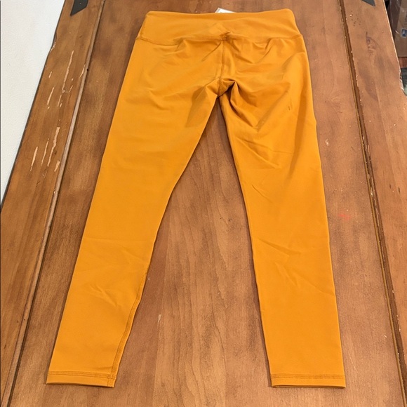 Prana NWT Chakara Mid Rise Mustard Yellow Leggings Size Medium - Picture 10 of 13